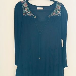 Black tunic with floral embroidery